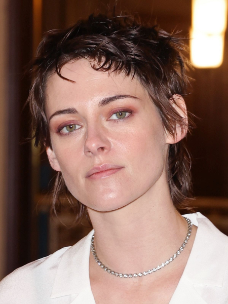 Kristen Stewart with short brown hair